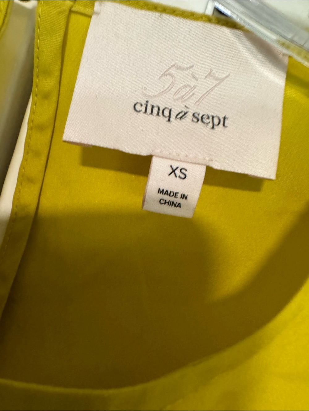 Cinq à Sept Jackie Blouse in Pollen Green size XS EUC - Picture 4 of 4
